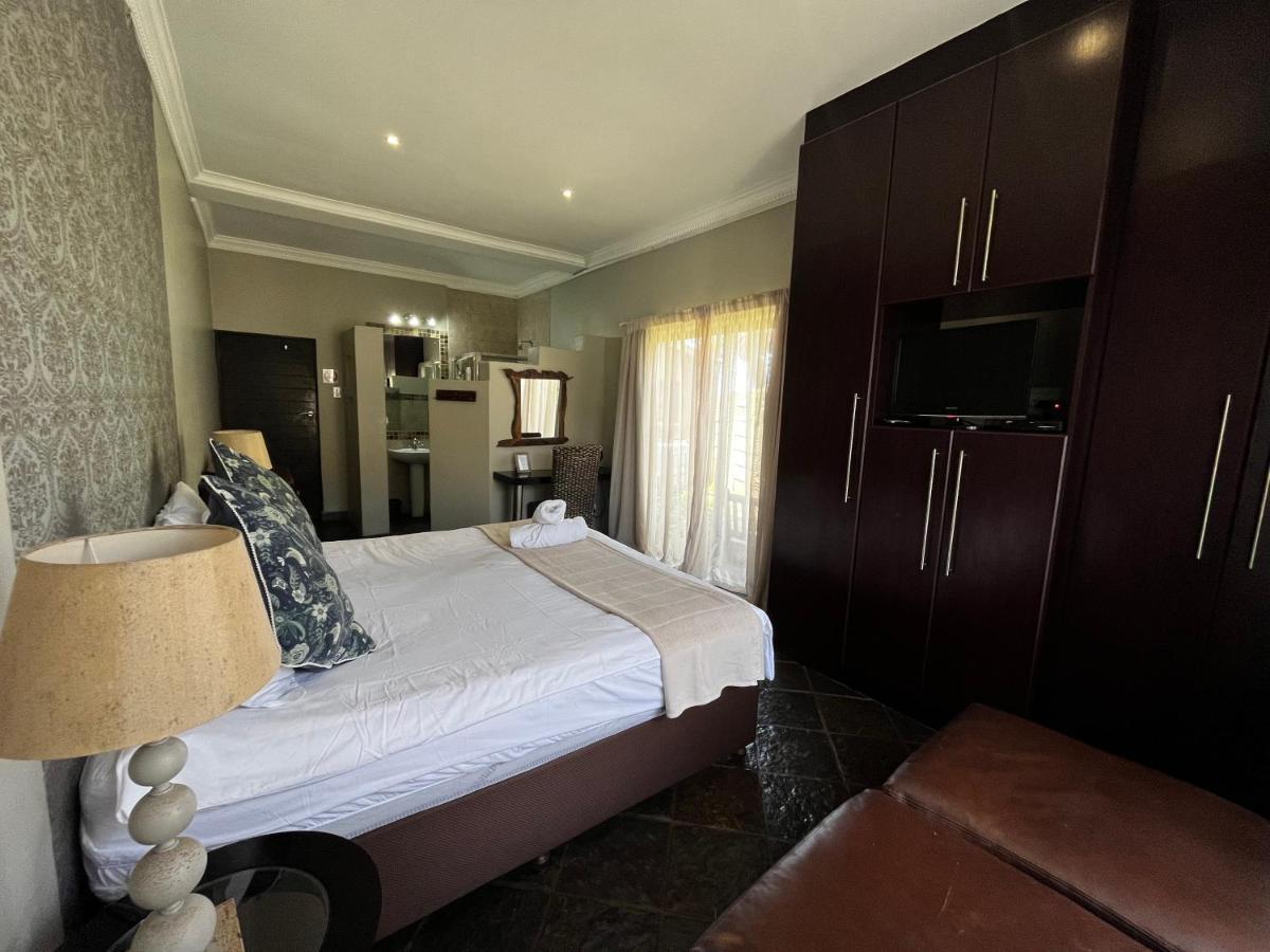 House Haven Guesthouse พอร์ตเอลิซาเบธ ภายนอก รูปภาพ