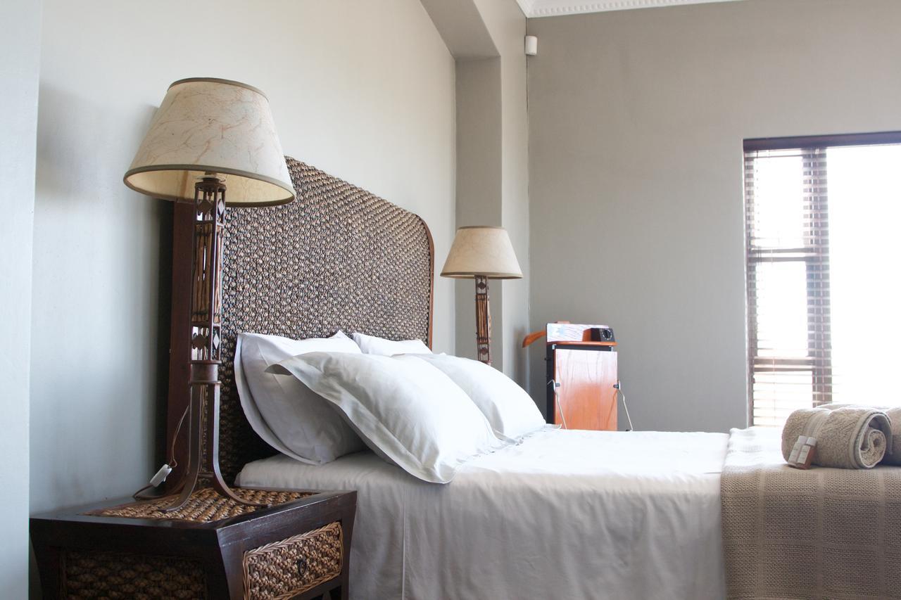 House Haven Guesthouse พอร์ตเอลิซาเบธ ภายนอก รูปภาพ
