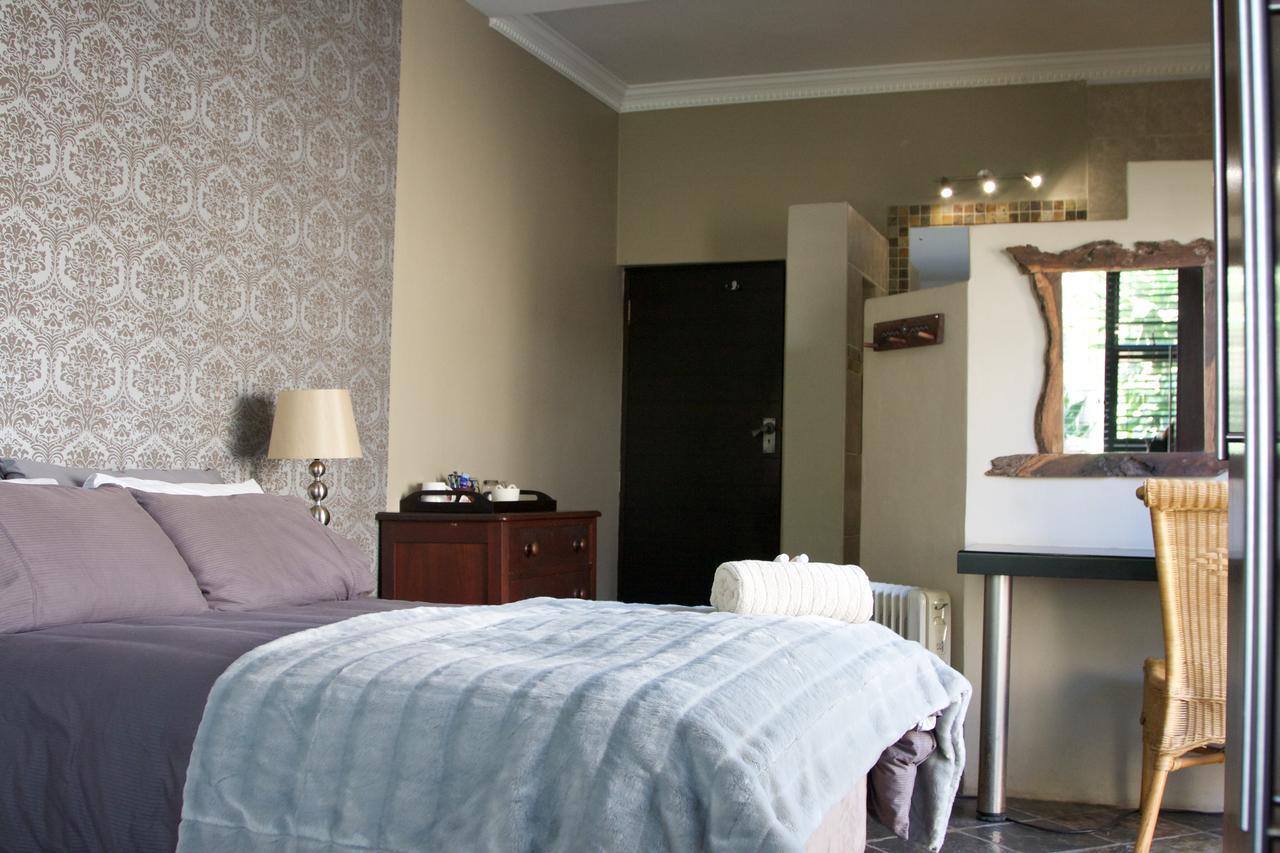 House Haven Guesthouse พอร์ตเอลิซาเบธ ภายนอก รูปภาพ
