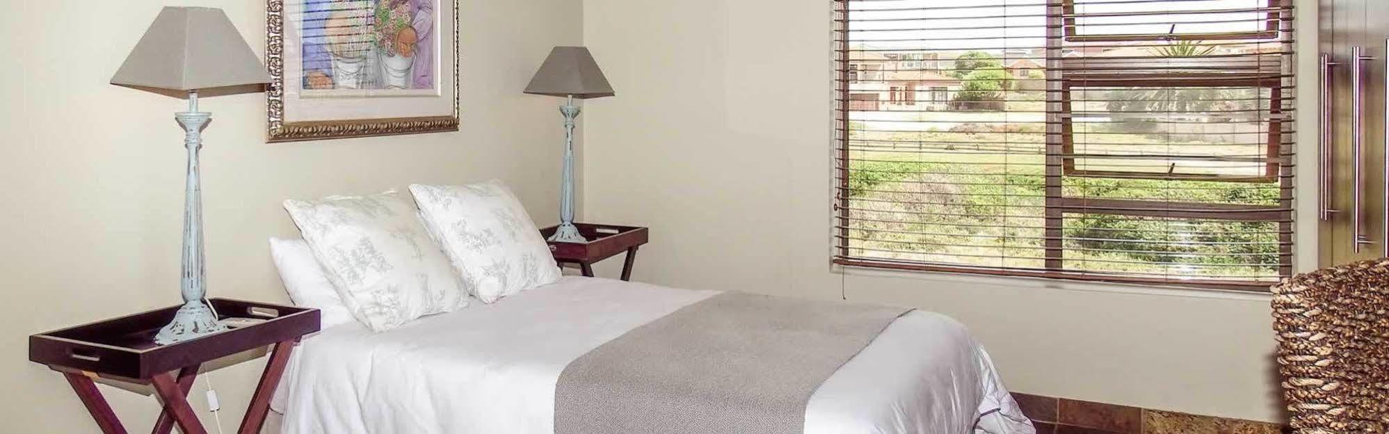 House Haven Guesthouse พอร์ตเอลิซาเบธ ภายนอก รูปภาพ