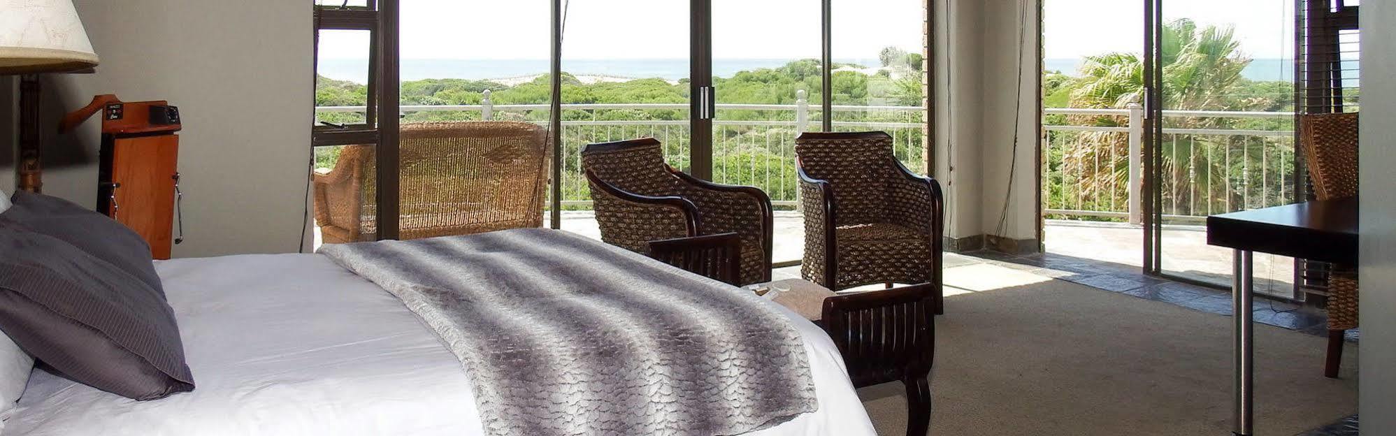 House Haven Guesthouse พอร์ตเอลิซาเบธ ภายนอก รูปภาพ