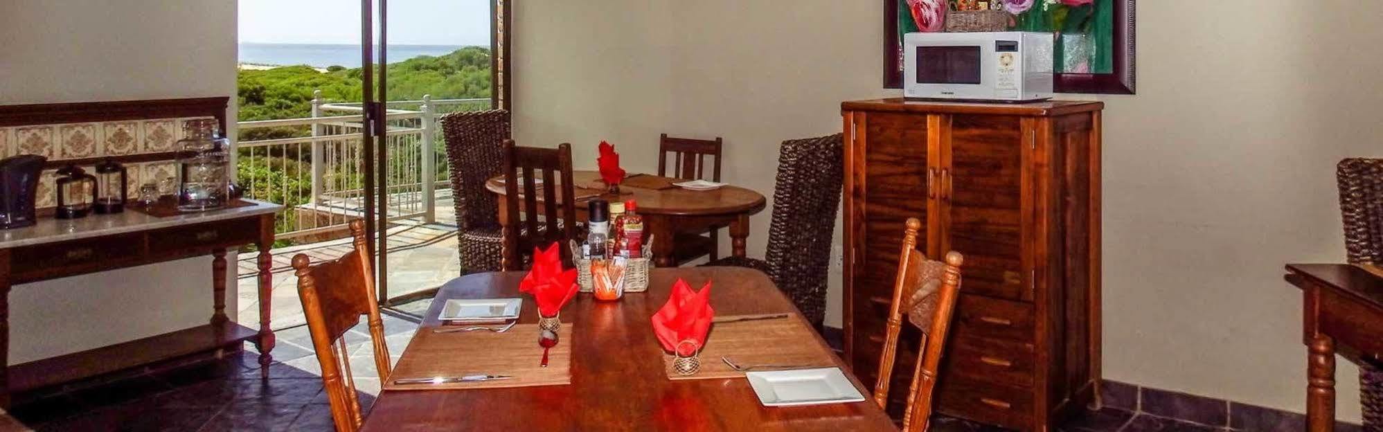 House Haven Guesthouse พอร์ตเอลิซาเบธ ภายนอก รูปภาพ